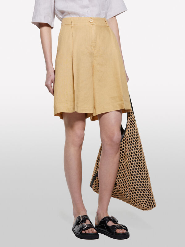 Mustard bermudas in 100% linen - women's shorts | Sisley