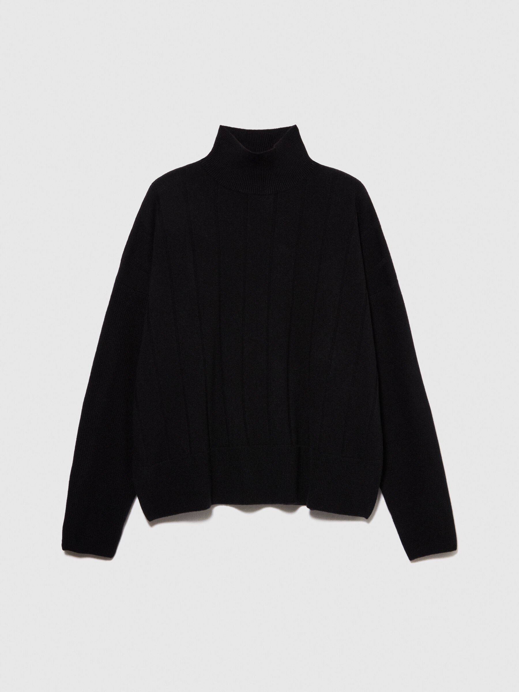 Boxy turtleneck sweater hotsell