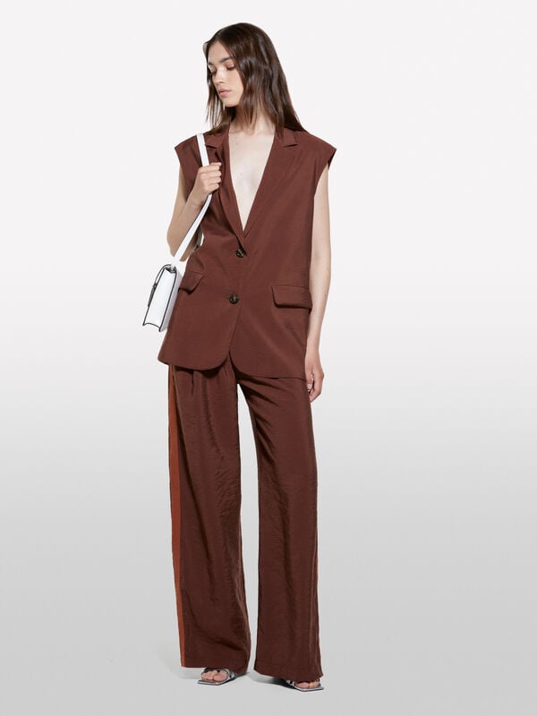 Dark brown trousers with crinkle look - women's palazzo trousers | Sisley