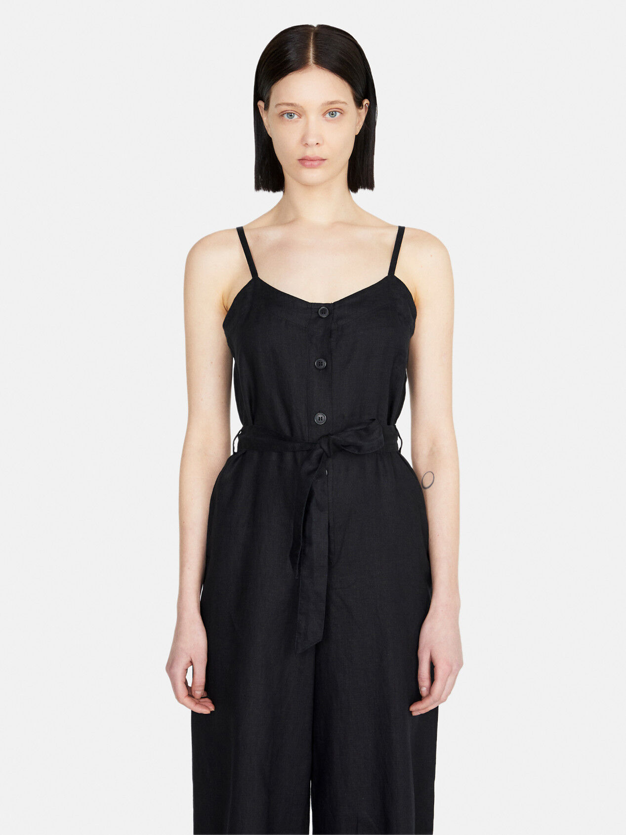 Cropped 100 linen jumpsuit Black Sisley